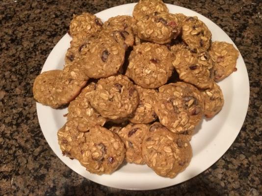 biscoitos de aveia laranja-cereja