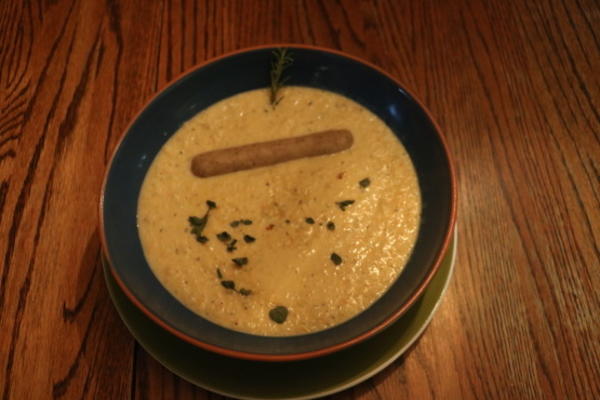 sopa de alho-poró batata com cerveja bratwurst