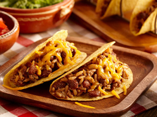 tacos de arroz e feijão vermelho