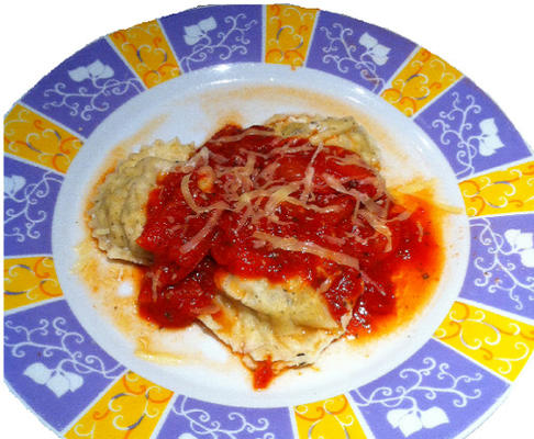 ravioli de espinafre e queijo