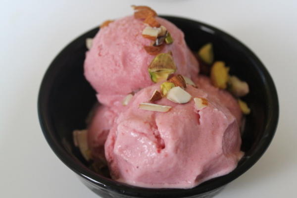 iogurte congelado de morango sem sorveteira