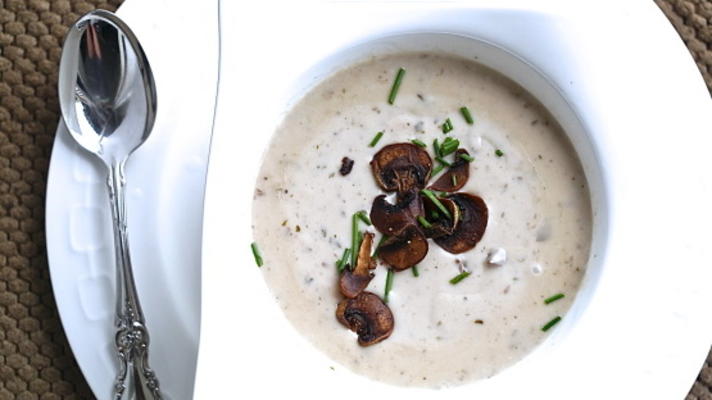 creme sem glúten de sopa de cogumelos silvestres