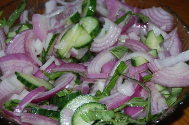 salada de cebola vermelha peruana