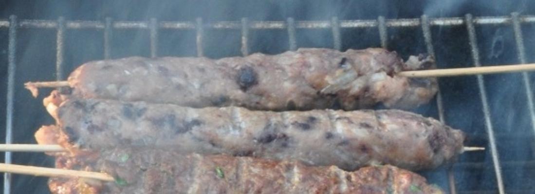 carne de porco e morcela 'koftas'