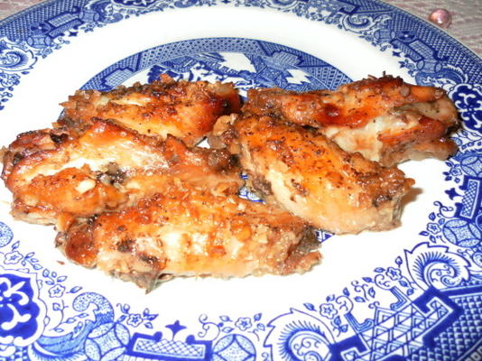 Asas de frango de alho caramelizado do kate (apenas 3 ingredientes!)