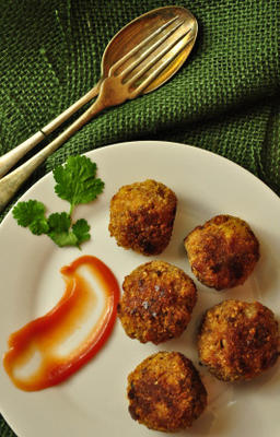 bolinhas de queijo mac-n-camarão rsc