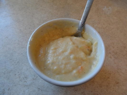 sopa de batata cremosa de noz-moscada