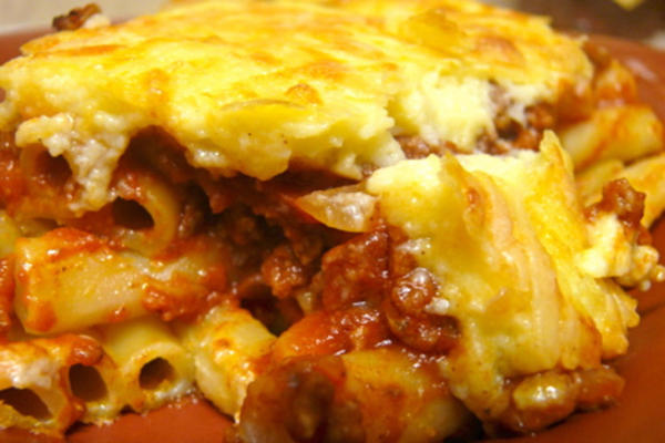 pastitsio andndash; cozido grego ziti / lasanha