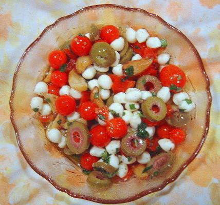 salada de tomate mediterrânea