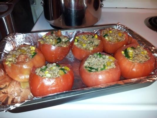 tomates recheados de porco e espinafre