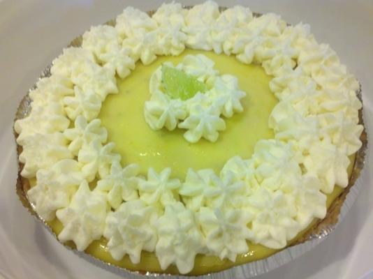 tommy bahama torta de limão com mousse de chocolate branco chicoteado cr