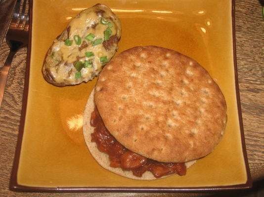 Batatas assadas com queijo duas vezes de vegnews
