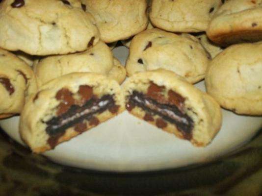 biscoitos de chocolate recheados oreo