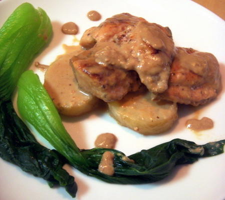 salmão rico, mas muito saudável, com creme de miso