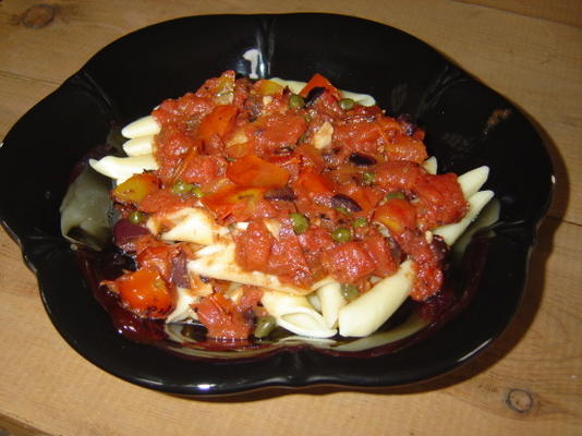 espaguete alla puttanesca, estilo italiano