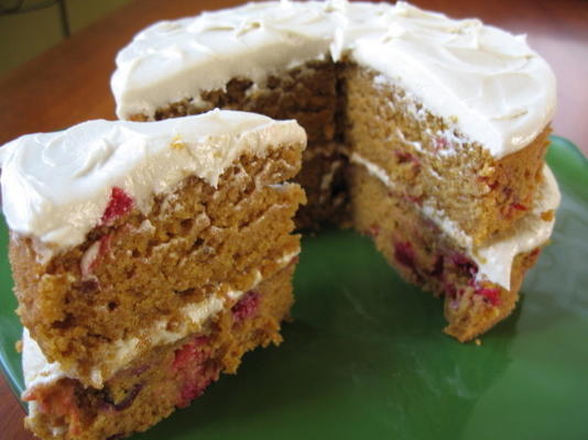 bolo de especiarias de abóbora e cranberry (vegan ou não)