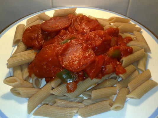 macarrão saudável com calabresa e pimentão