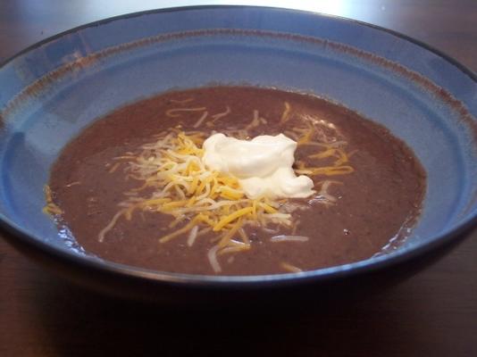 sopa de feijão preto seriamente experiente