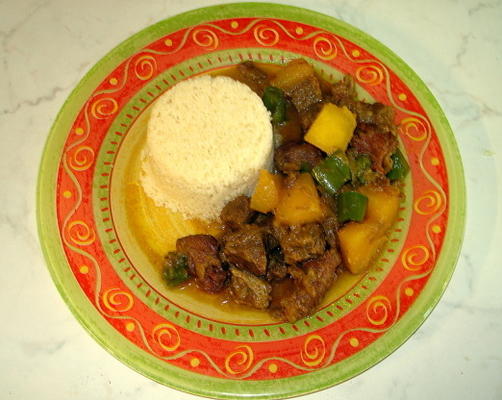 tajine de carne temperada com abóbora e pimentão verde