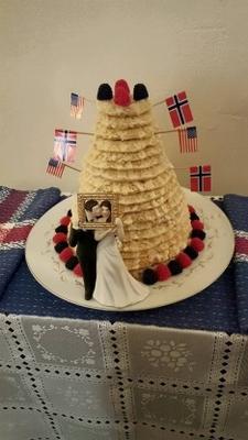 kransekake (bolo de casamento norueguês de 18 camadas)