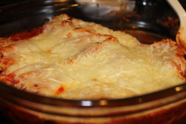 macarrão recheado estilo pizza