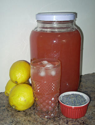 limonada de lavanda morango