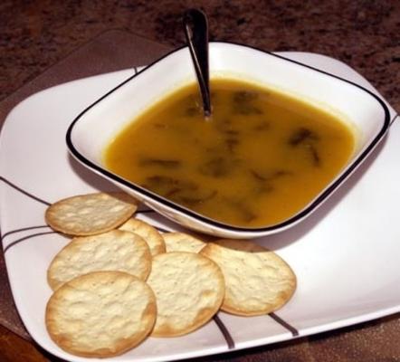 (schav) sopa de alazão e alho do chef joey