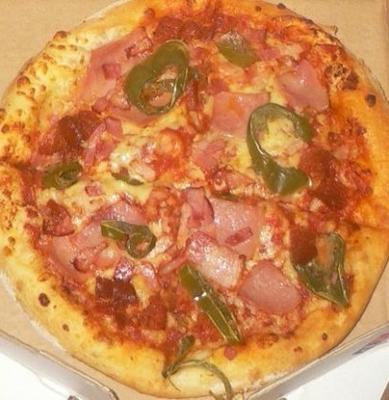 pizza de presunto e chile brunch