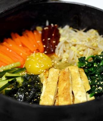 vegetariano coreano dolsot bibimbap