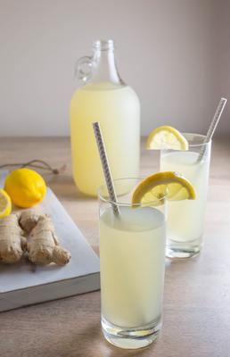 limonada de gengibre picante