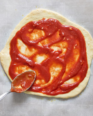 molho de pizza super rápido com 3 ingredientes